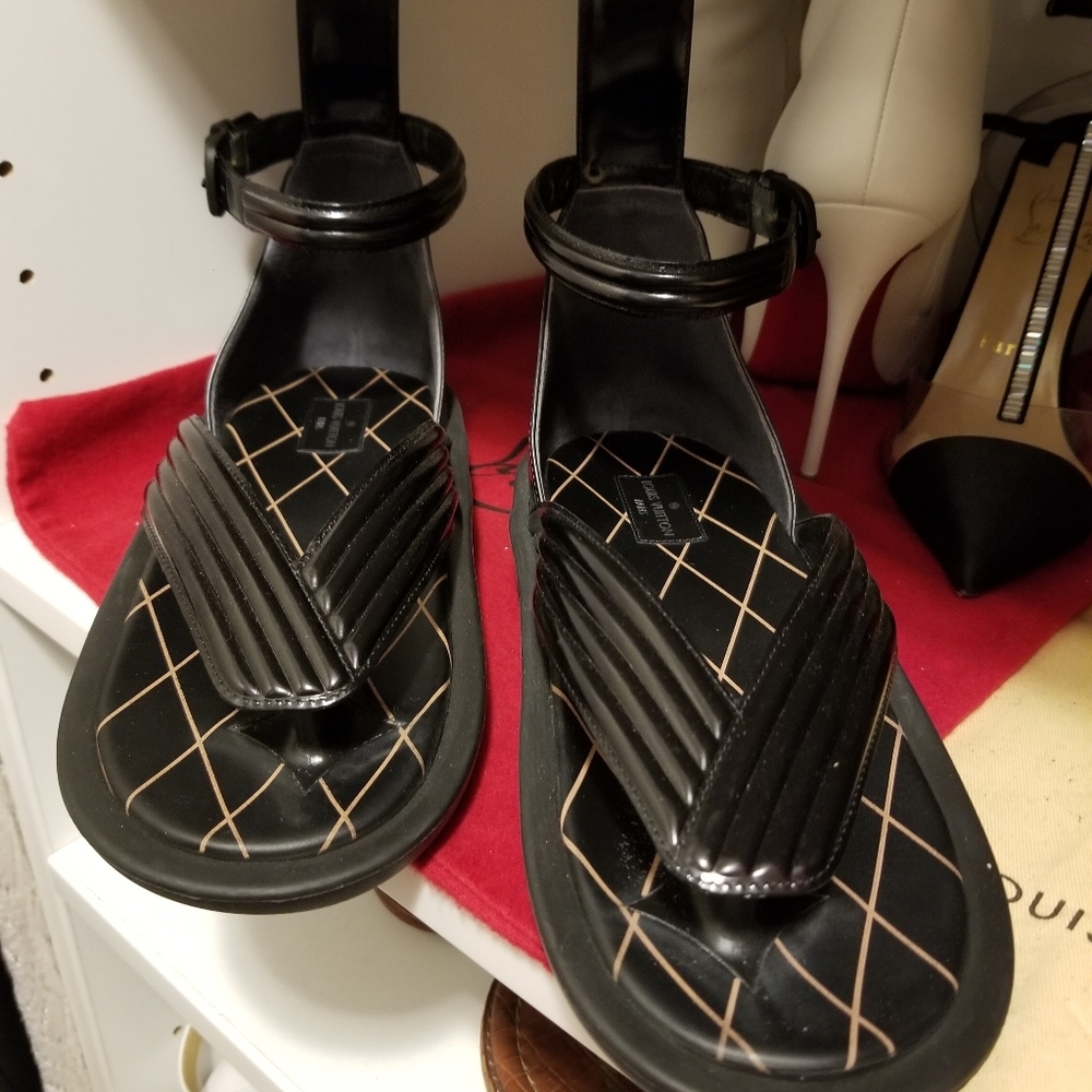 “SOLD” Louis Vuitton Desert Dream Thong Sandals